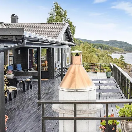 Beautiful In With House Sea View